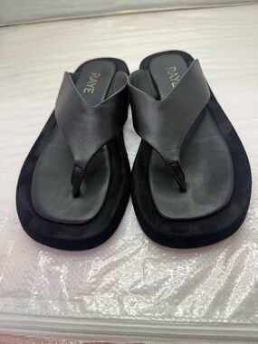 RAYE Black Leather Toe-Post Sandals